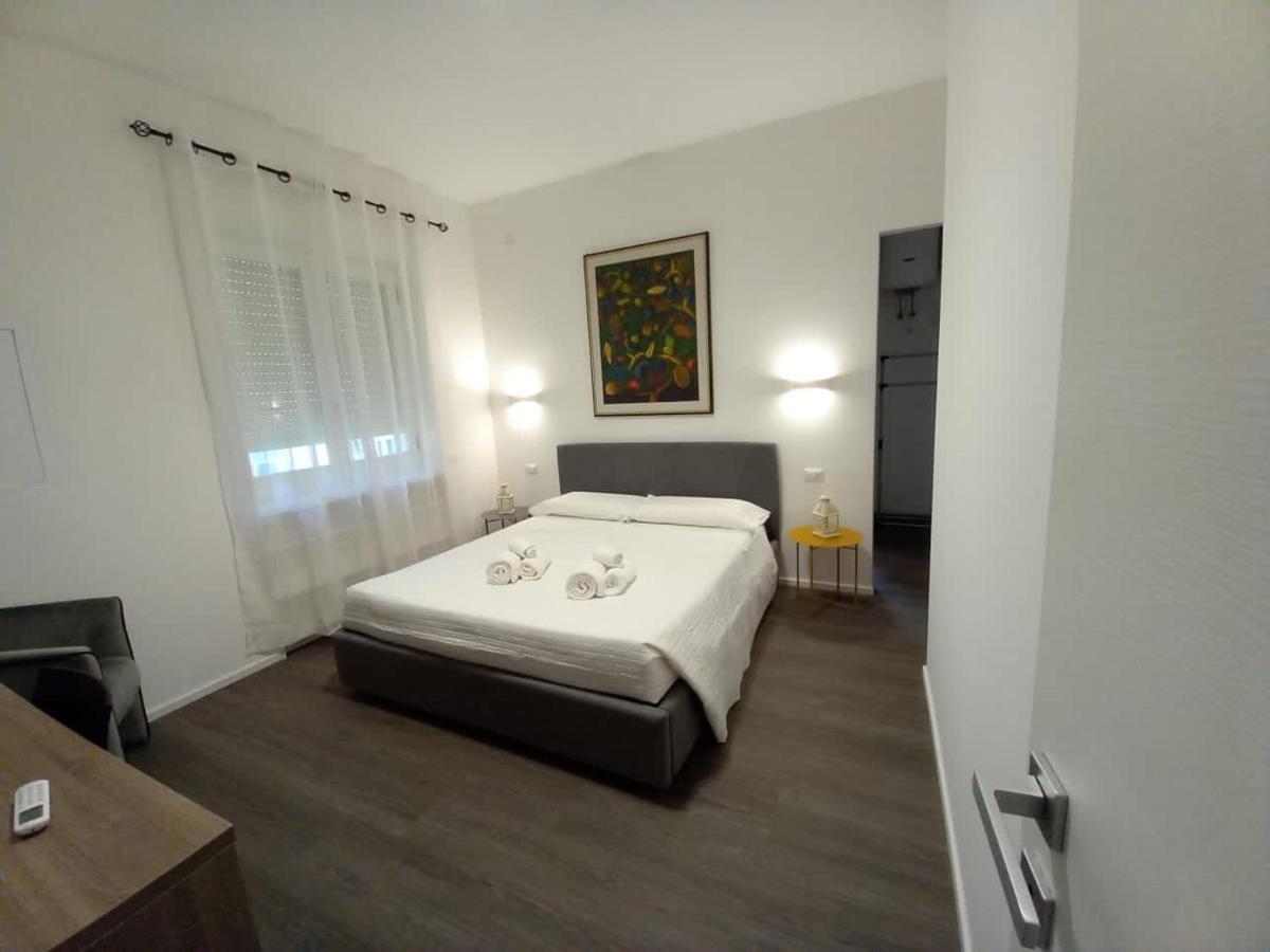 Dante 134 Rooms Кальярі Екстер'єр фото