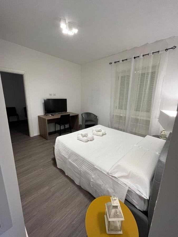 Dante 134 Rooms Кальярі Екстер'єр фото