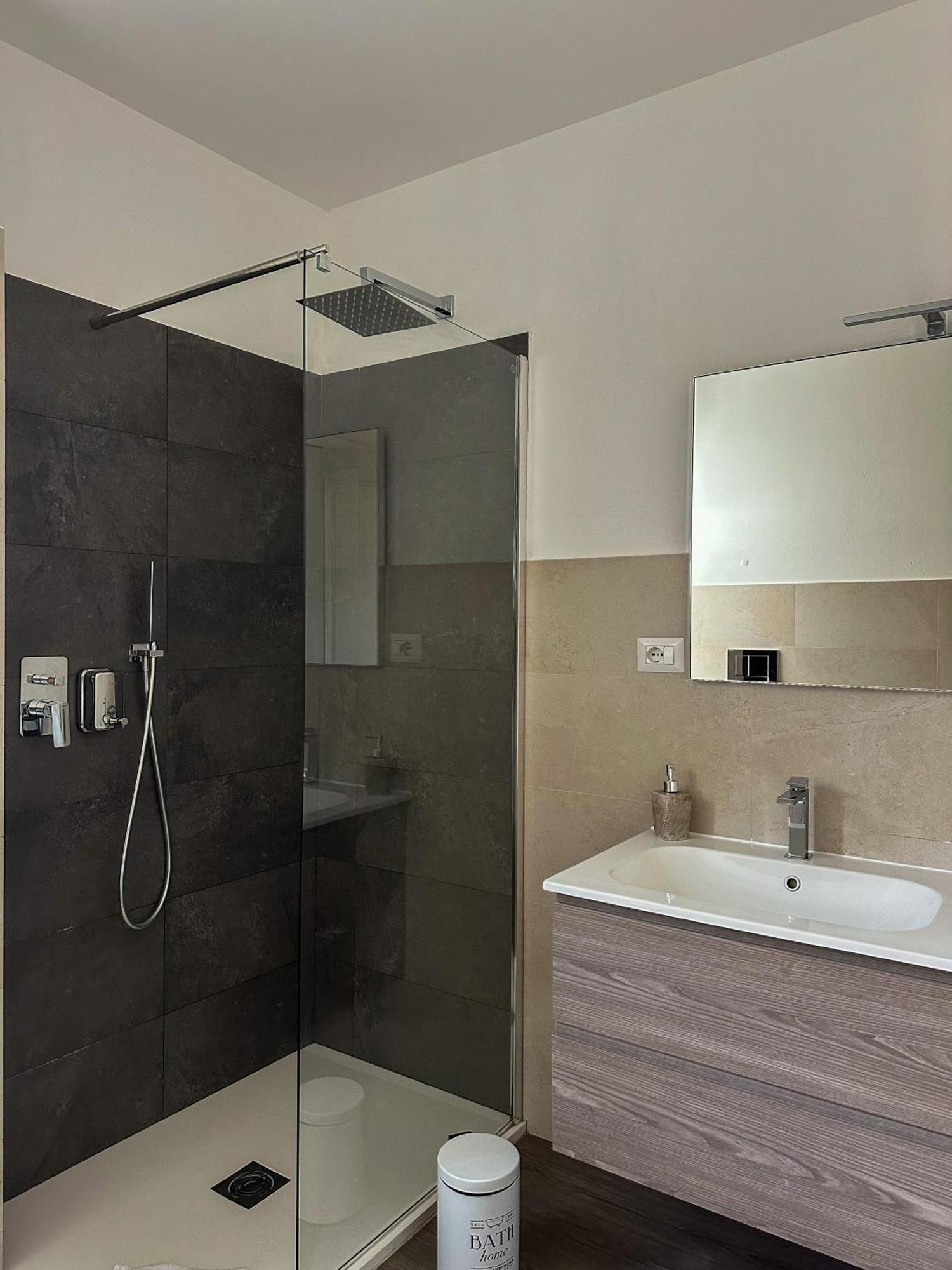 Dante 134 Rooms Кальярі Екстер'єр фото